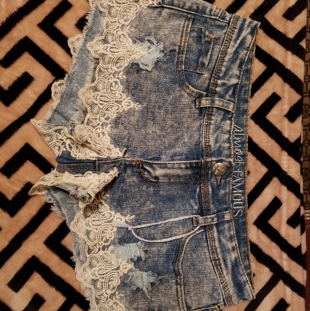 Jean shorts with lace details